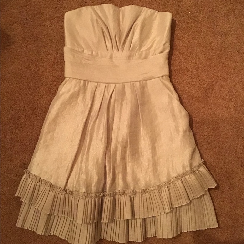 Alexia Admor Elegant Cream Strapless Dress